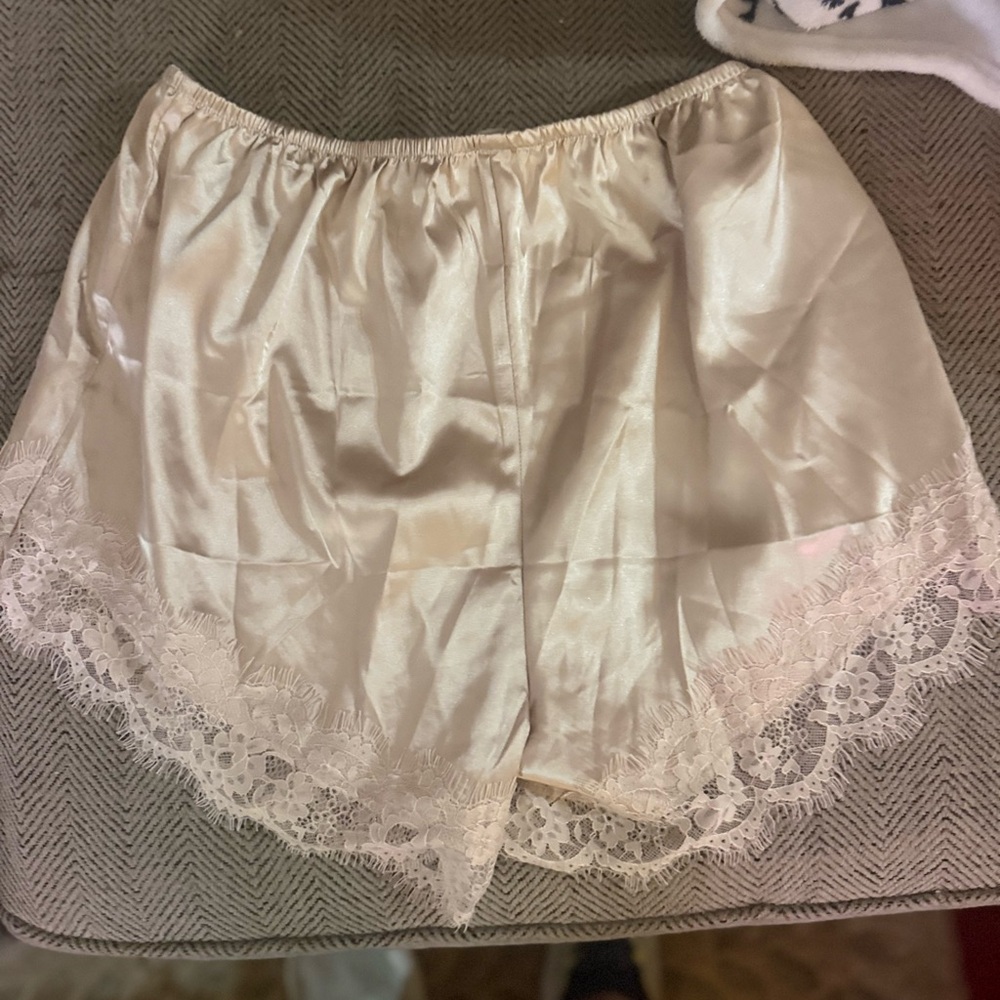 Satin Lace-Trim Sleep Shorts in Cream